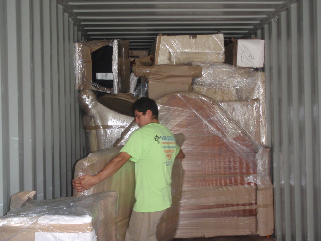 Packing and Loading international container by flat rate quotes nationwide services