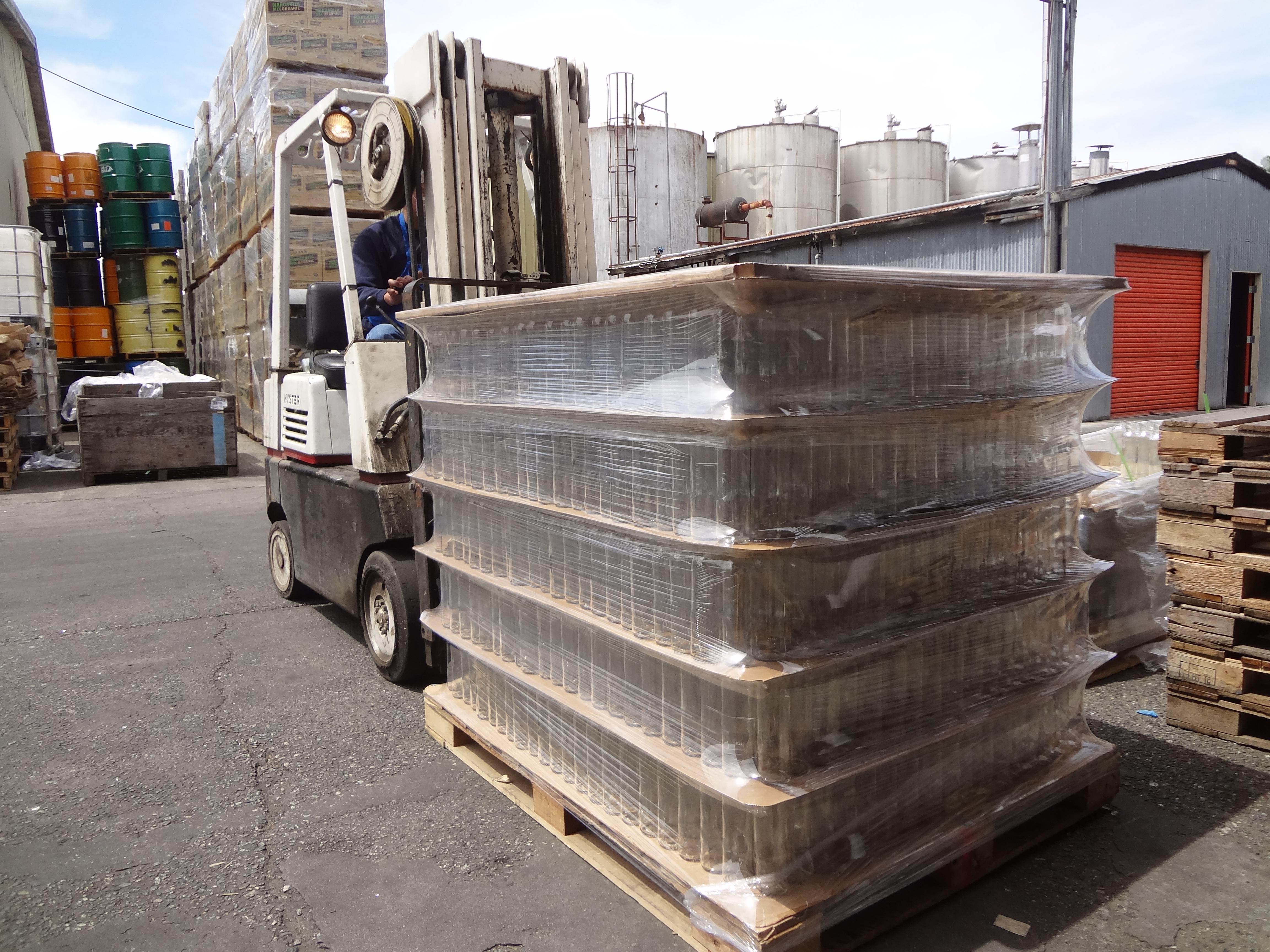 palletizing-glass-cups-palletized-9